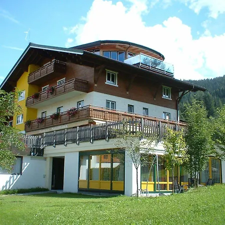 Panorama 4* Wagrain