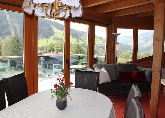 Panorama 招待所 3*